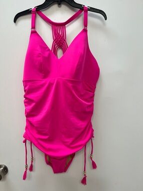 NWOT Layne Bryant Cacique Hot Pink One Piece Swimsuit, Size 16